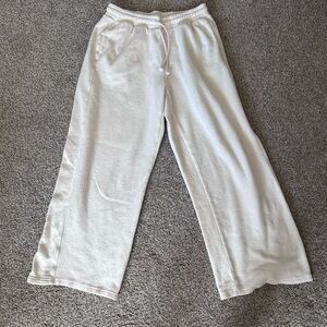 Aerie Cozy Fleece Wide Leg Sweatpants Loungwear. Comfy. Pockets. Summer ‘25. M